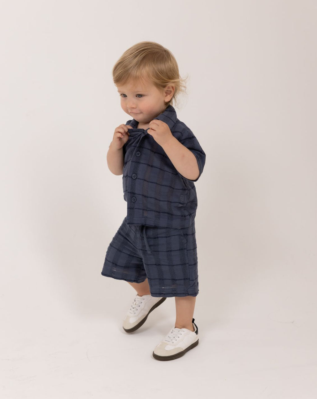 Short Sleeve Button-Down Shirt WB8