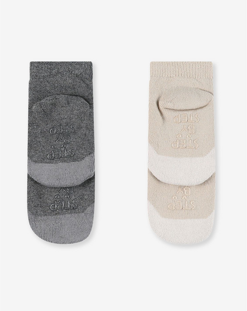 ถุงเท้าเทอร์รี่แบบสั้น 2 คู่ พร้อมแผ่นกันลื่น SOCKS4 